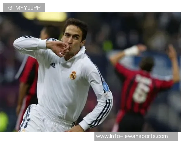 亨利天下足球带你领略全球足球盛宴与传奇球星的精彩瞬间 亨利天下足球带你领略全球足球盛宴与传奇球星的精彩瞬间