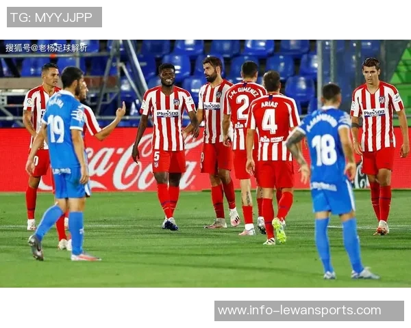 足球比赛即时比分更新实时分析与精彩回顾尽在掌握之中 足球比赛即时比分更新实时分析与精彩回顾尽在掌握之中