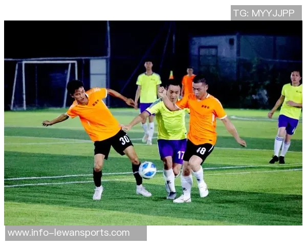 韩国足球比赛精彩纷呈球迷热情高涨助力球队争夺荣誉 韩国足球比赛精彩纷呈球迷热情高涨助力球队争夺荣誉