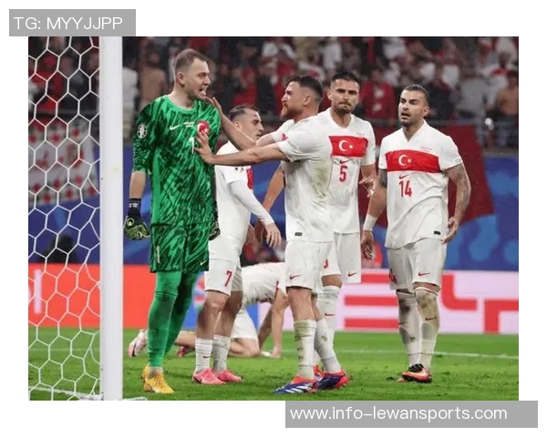 2012年欧洲杯半决赛西班牙与葡萄牙的激烈对决与历史意义分析 2012年欧洲杯半决赛西班牙与葡萄牙的激烈对决与历史意义分析